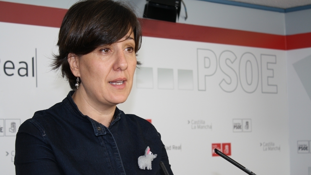 El PSOE muestra "su profundo malestar" con el PP de Villarrubia al apoyar a Vox para cambiar el nombre de la plaza de Tierno Galván