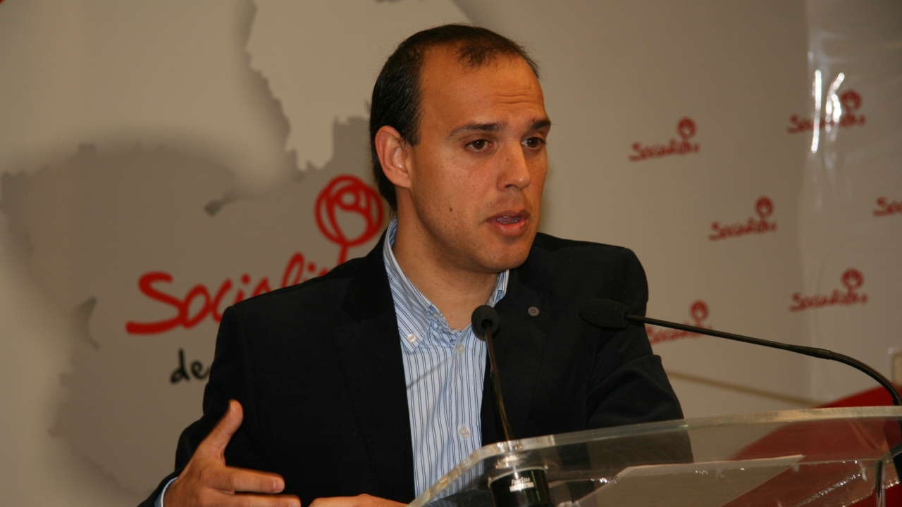 "El PSOE ha tomado el liderazgo para formar un Gobierno sin frentismos porque es el único que puede hablar con todos"