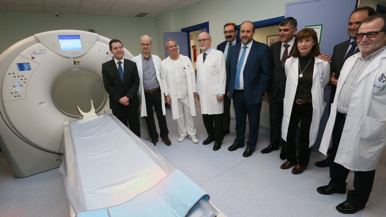 El presidente García-Page inaugura el nuevo TAC de Cuenca, "una inversión en futuro" para mejorar la atención sanitaria de este área