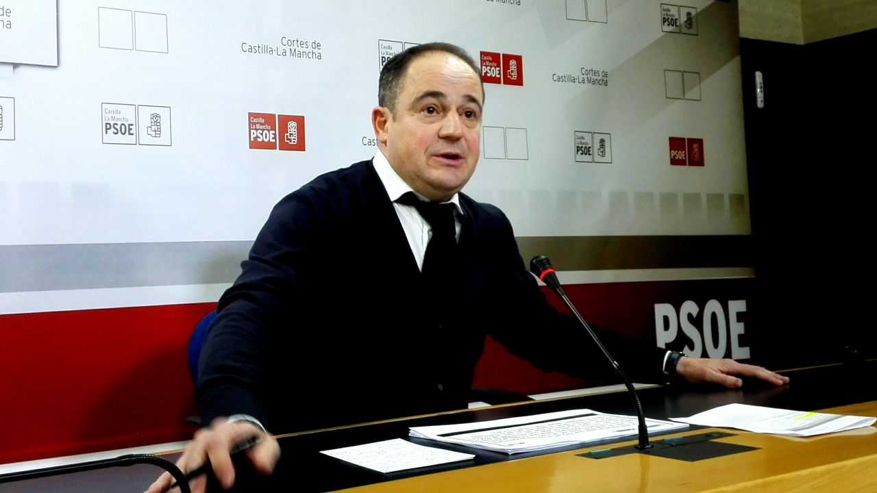 "Ahora que Cospedal está en una delicada situación, los dirigentes del PP tienen la oportunidad de liberarse y apoyar los intereses de C-LM en materia de agua"