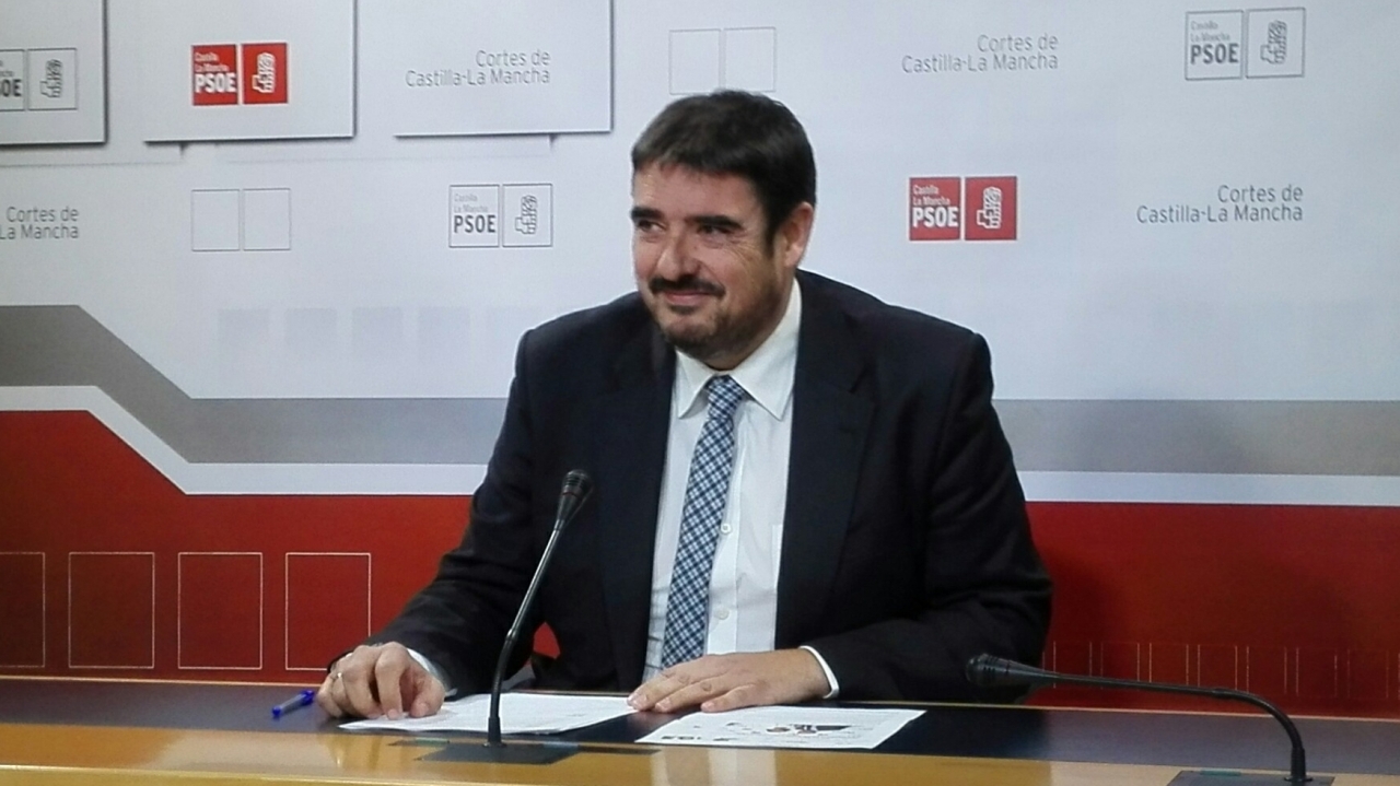 "Nacho Villa debe devolver de su bolsillo hasta el último céntimo del dinero que gastó injustificadamente con las tarjetas black"