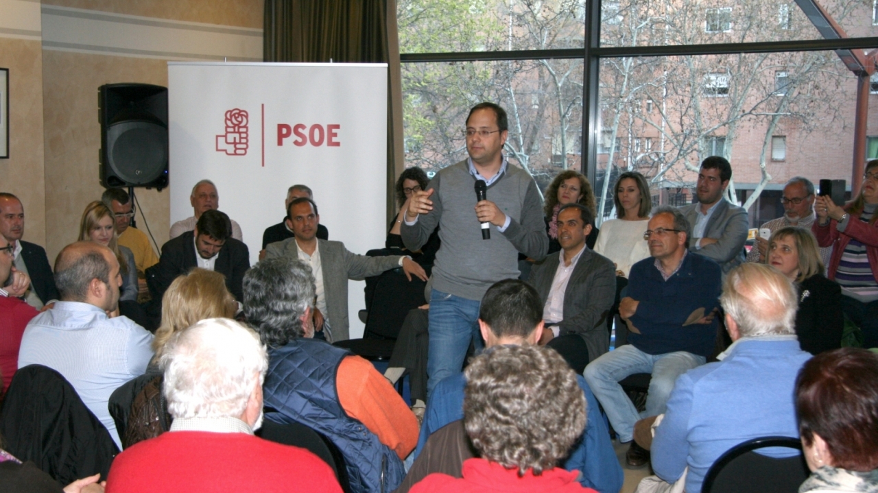 Luena destaca la &quot;responsabilidad, coherencia y actitud constructiva&quot; del PSOE para buscar acuerdos de Gobierno