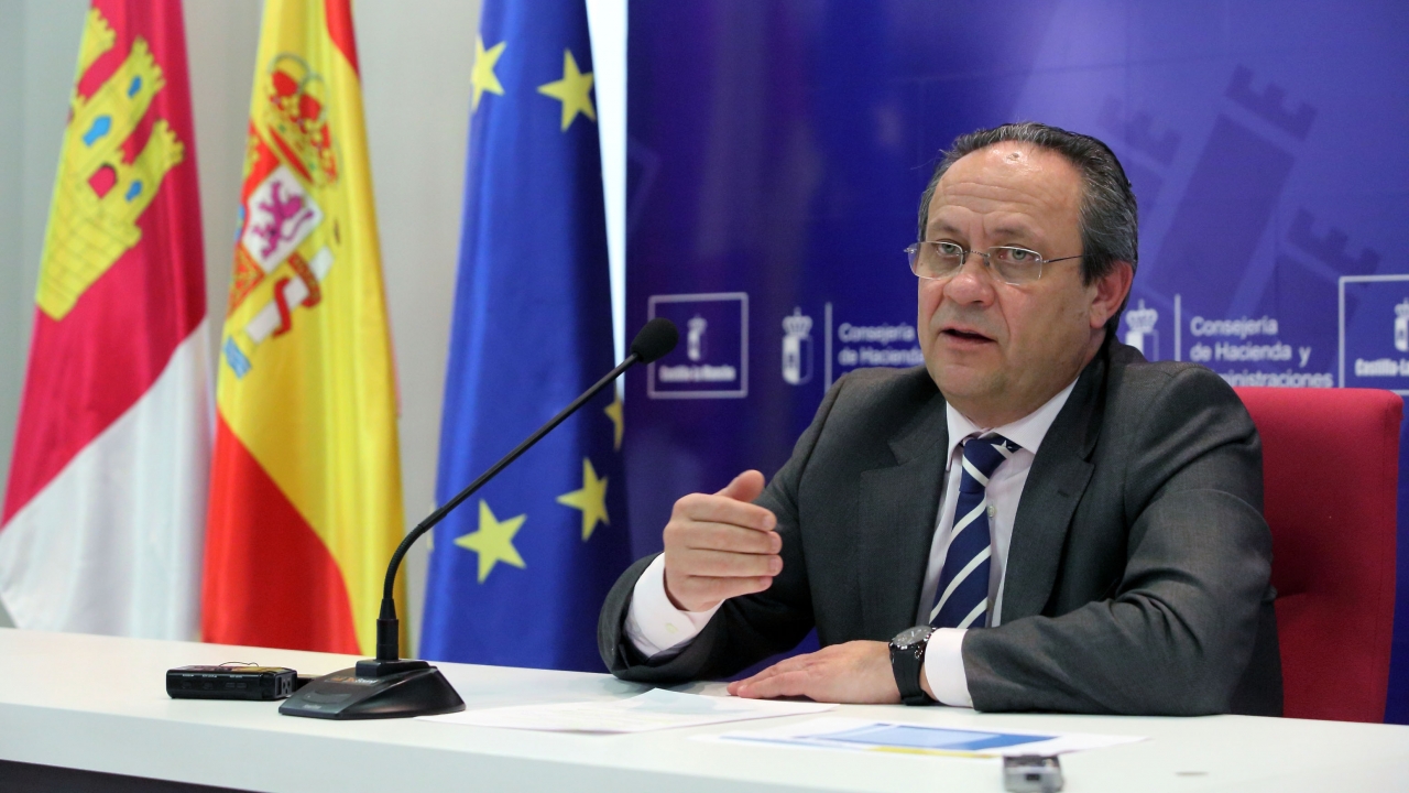 El Gobierno regional critica que Montoro intente desviar la atención de su propio incumplimiento del déficit acusando a las Comunidades Autónomas