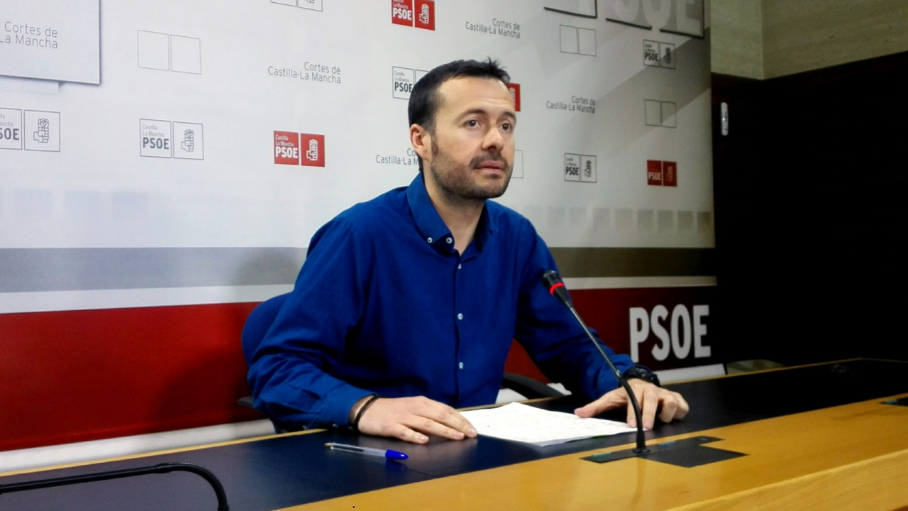 El Grupo Socialista pedirá la dimisión de Cospedal si Rajoy recurre la jornada de las 35 horas de los funcionarios