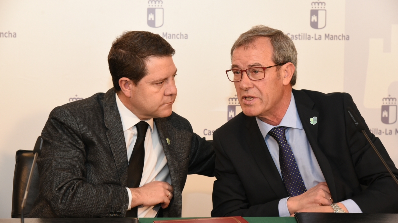 Page manda un mensaje de "absoluta tranquilidad" a los empleados públicos de CLM