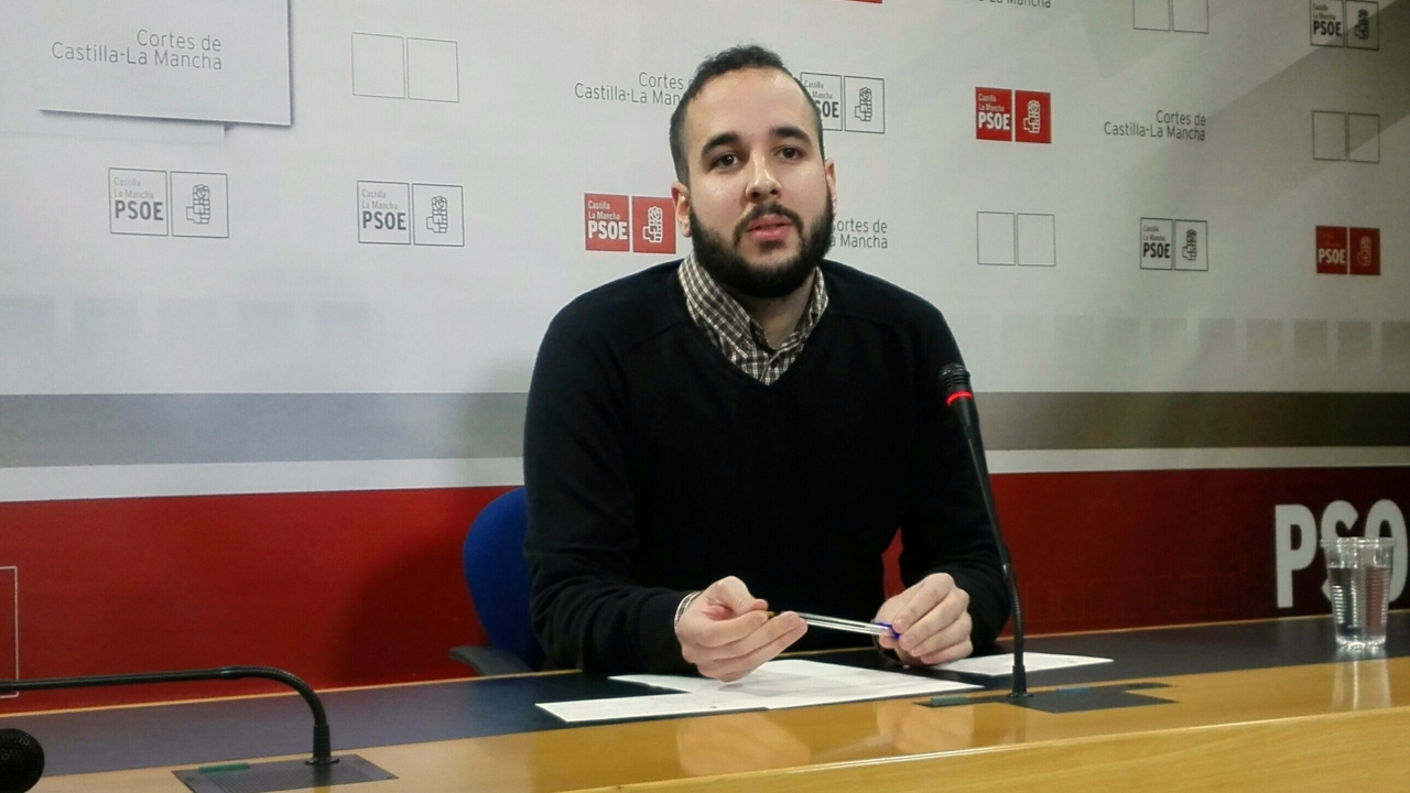 El PSOE lamenta "la puñalada" de Rajoy y la "venganza política" de Cospedal contra los empleados públicos de C-LM"