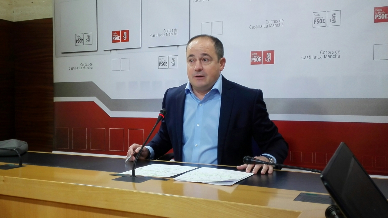 "Ahora que está en la oposición, el PP aparentan, de nuevo, defender a los trabajadores, pero ya no engañan a nadie"