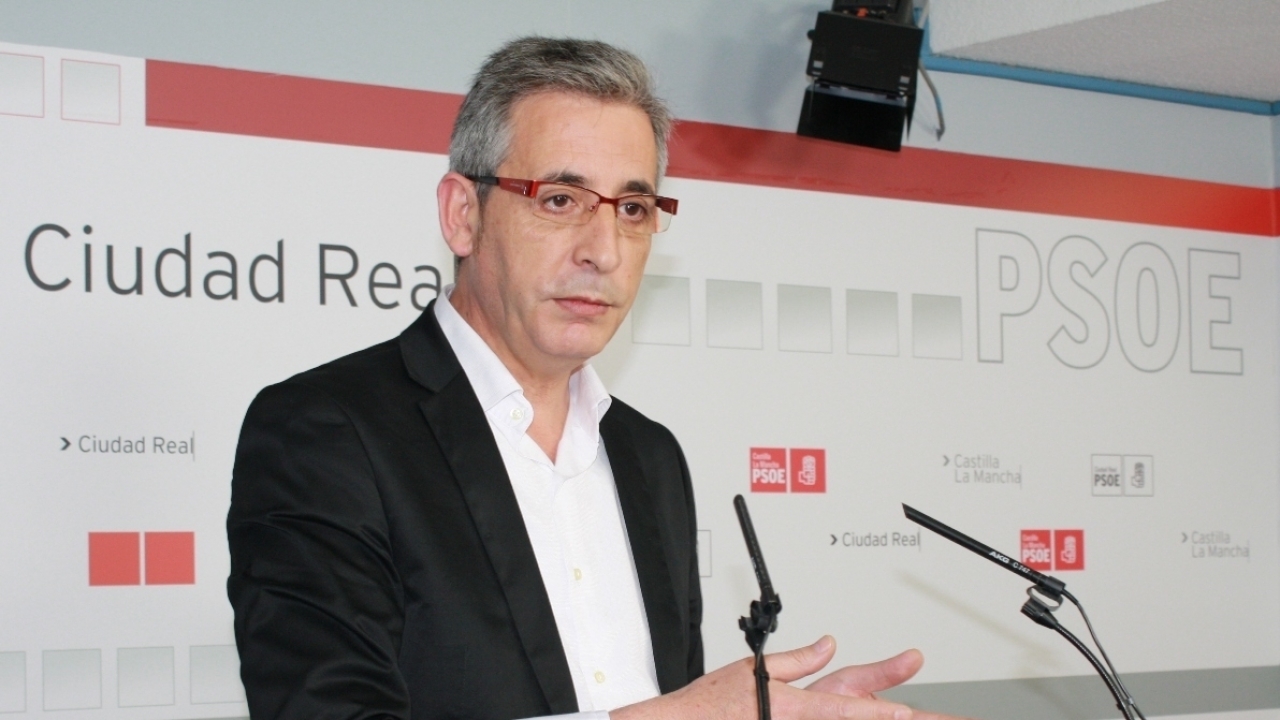 Jesús Martín contrapone el proyecto de justicia social y de igualdad de oportunidades del PSOE frente a las coaliciones y a "los de los paraísos fiscales"