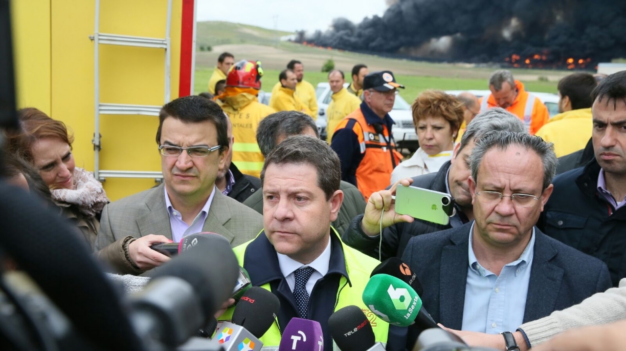Page lamenta que el incendio del vertedero de neumáticos de Seseña se produzca "cuando la solución conjunta estaba ya en marcha"