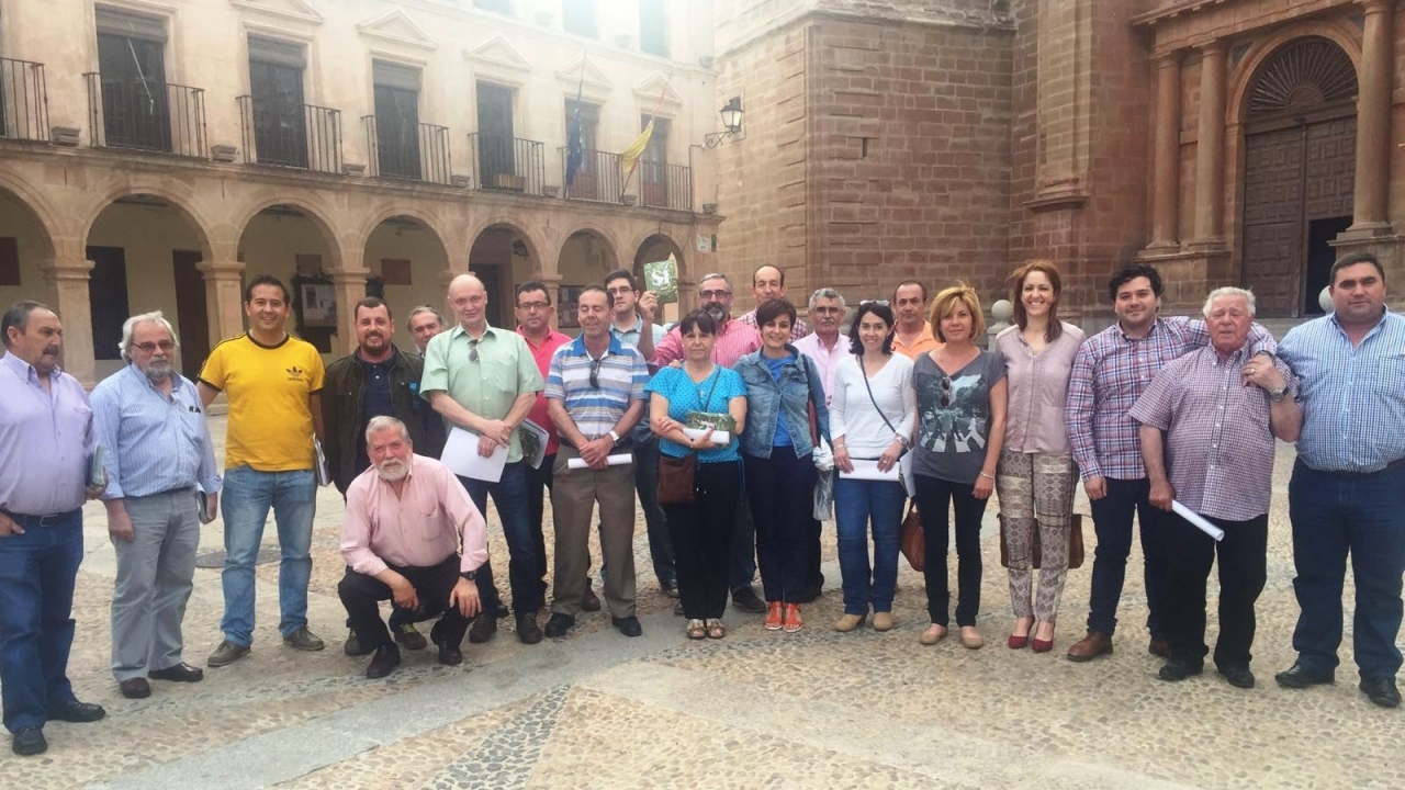 "Si gobierna el PSOE subirá el salario mínimo, atenderá a los parados de larga duración y ofrecerá oportunidades a los jóvenes"