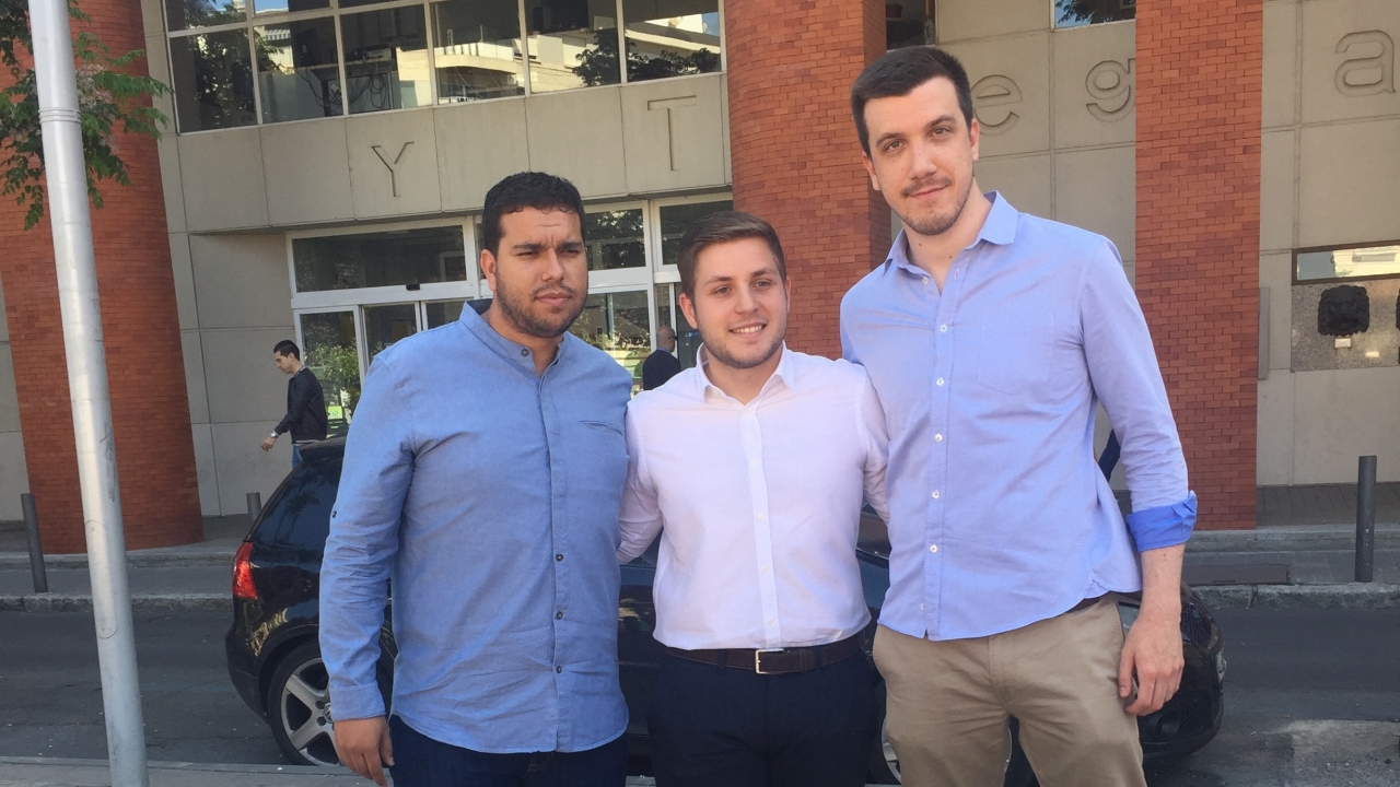 Hernando anima a los jóvenes a hacer uso del voto por correo para ‘darle boleto’ a las políticas de recortes brutales de Rajoy