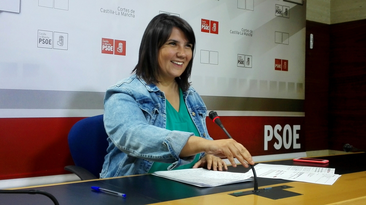 "Ahora que las cosas van mejor, los alcaldes del PP, que callaban con los recortes de Cospedal, es cuando protestan"