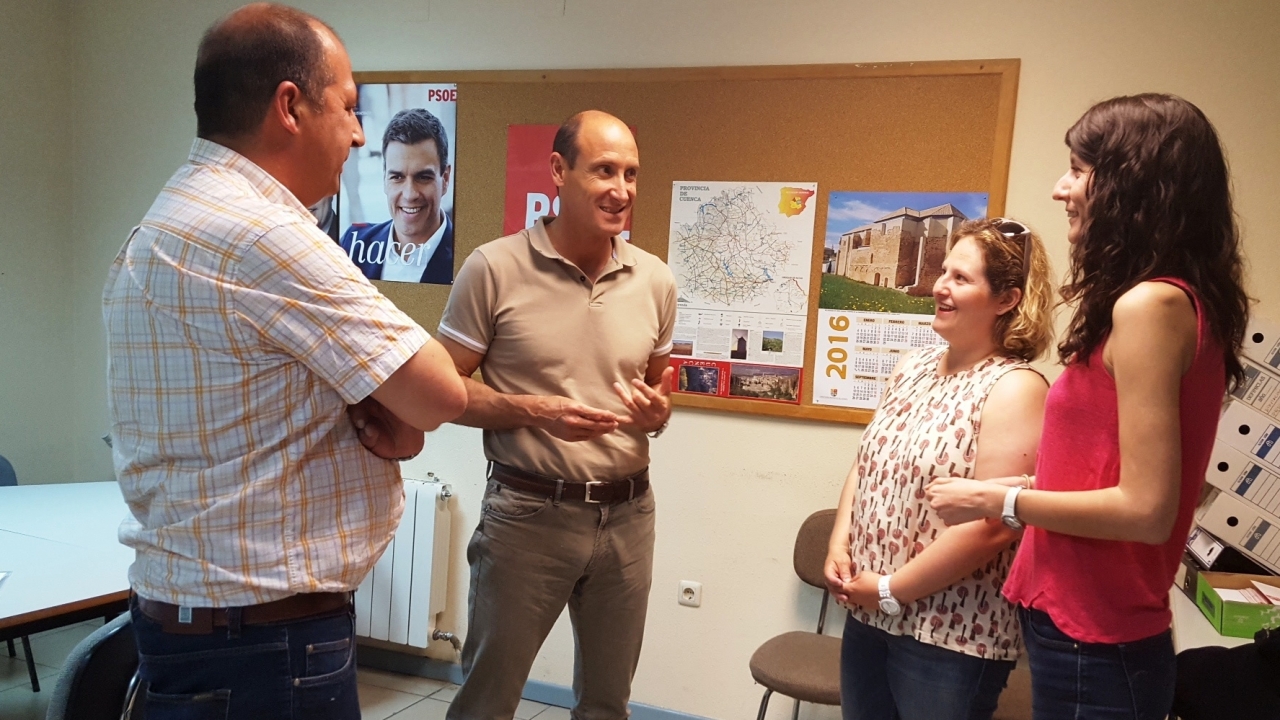 El PSOE conoce las inquietudes de los periodistas conquenses