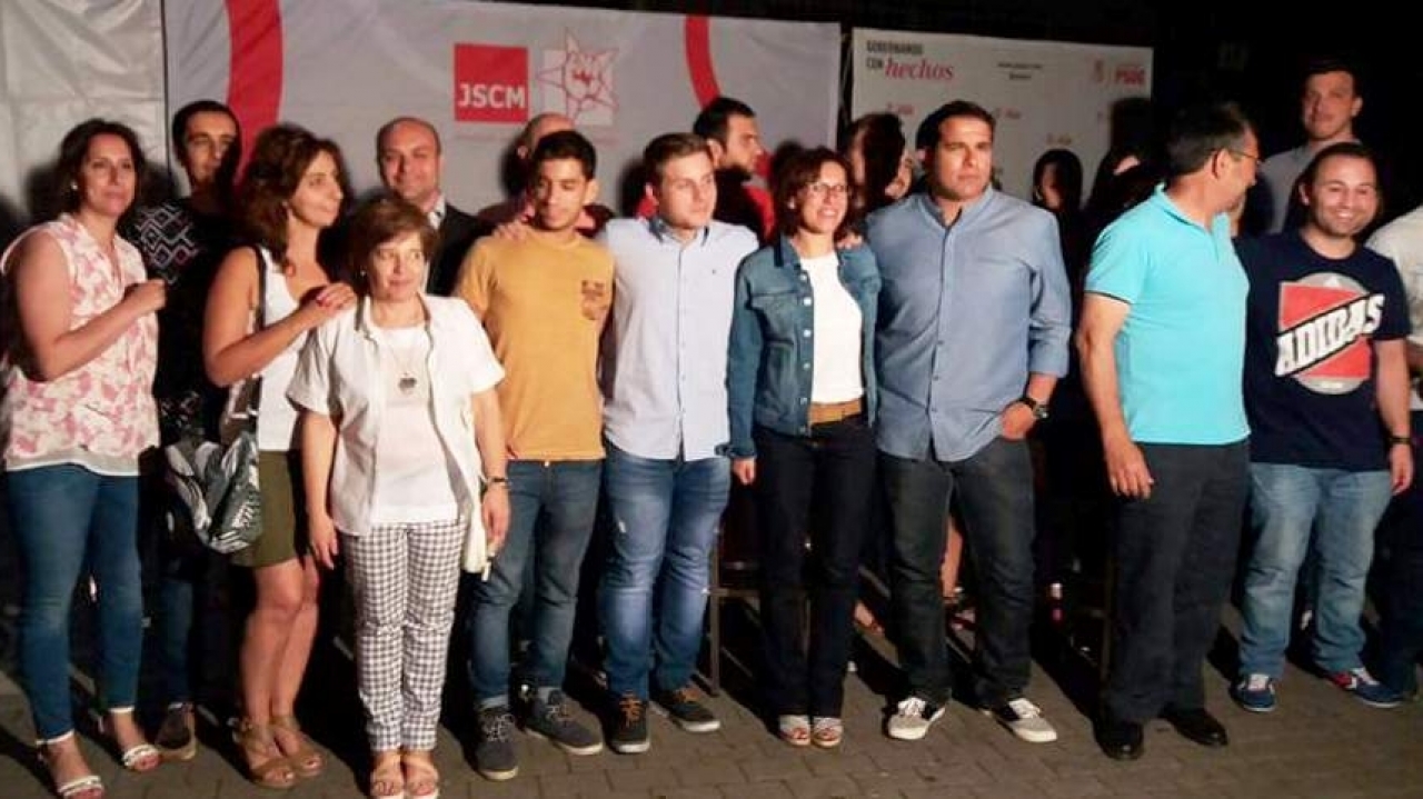 Juventudes Socialistas pide votar al PSOE "para que Rajoy no siga castigando a los jóvenes con el pasaporte o el Inem"