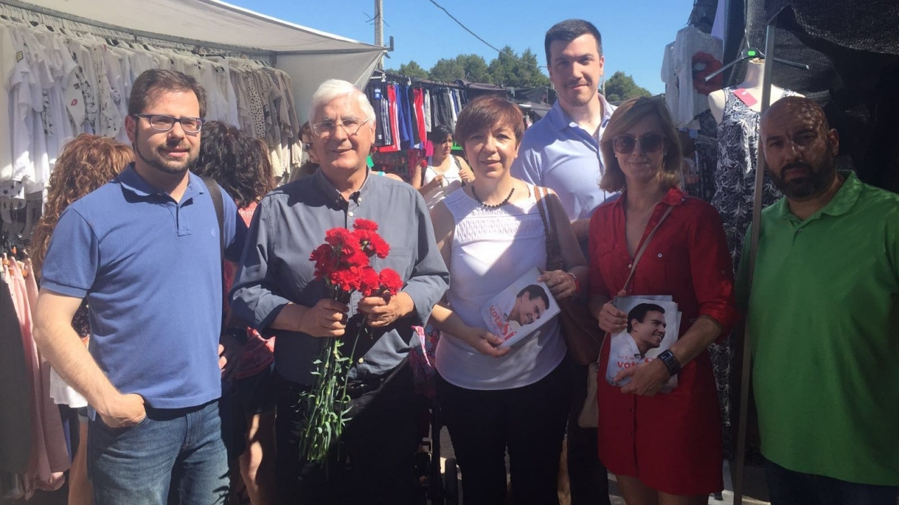 Barreda pide a los vecinos que "el 26-J piensen en la asistencia a sus mayores y en las becas de sus hijos para ver que su voto debe ir al PSOE"