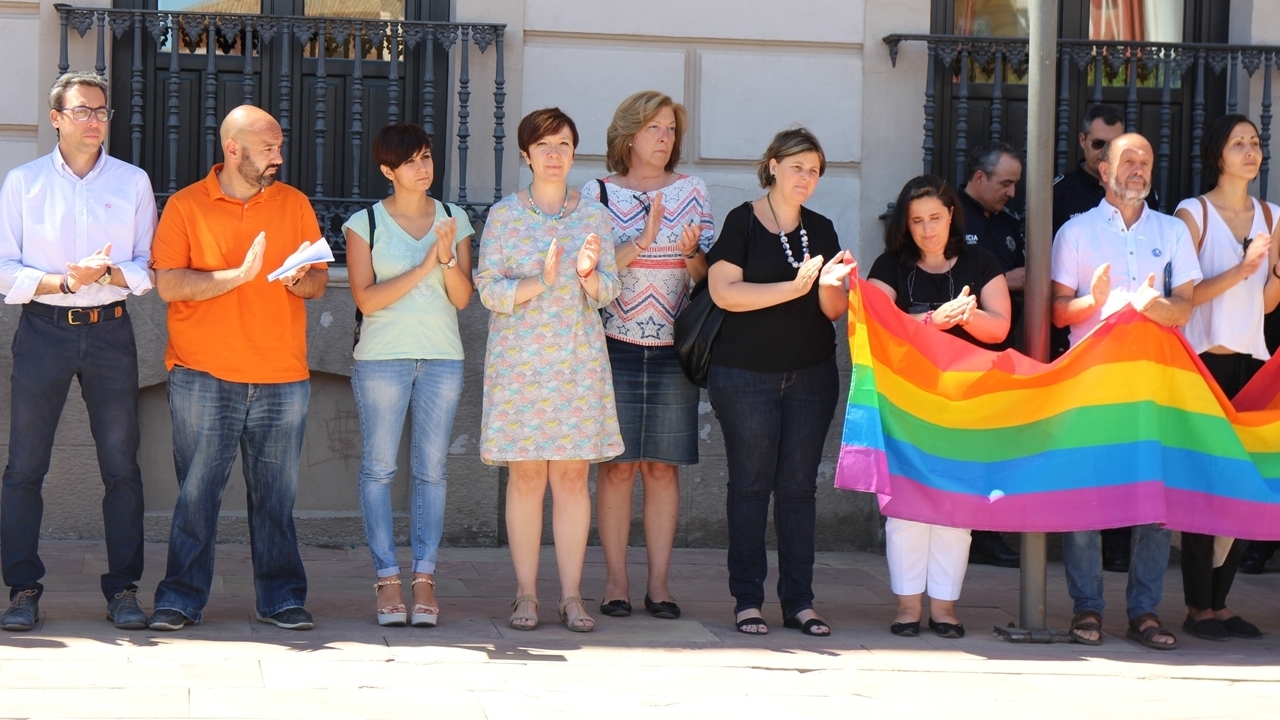 El PSOE se suma al minuto de silencio en repulsa a la "atroz" matanza de Orlando contra la comunidad LGTB