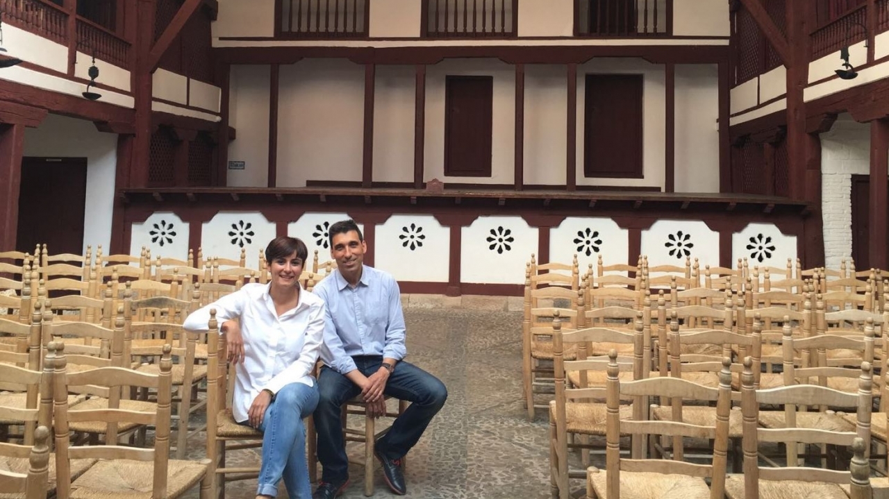 Isabel Rodríguez traslada al alcalde de Almagro el apoyo del PSOE para lograr que el Corral de Comedias sea declarado Patrimonio de la Humanidad