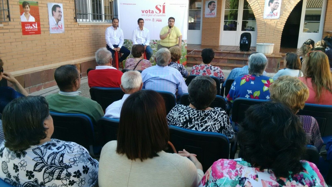 Caballero destaca que frente al "sectarismo" del PP, las políticas de PSOE se basan en la transparencia, eficacia y eficiencia