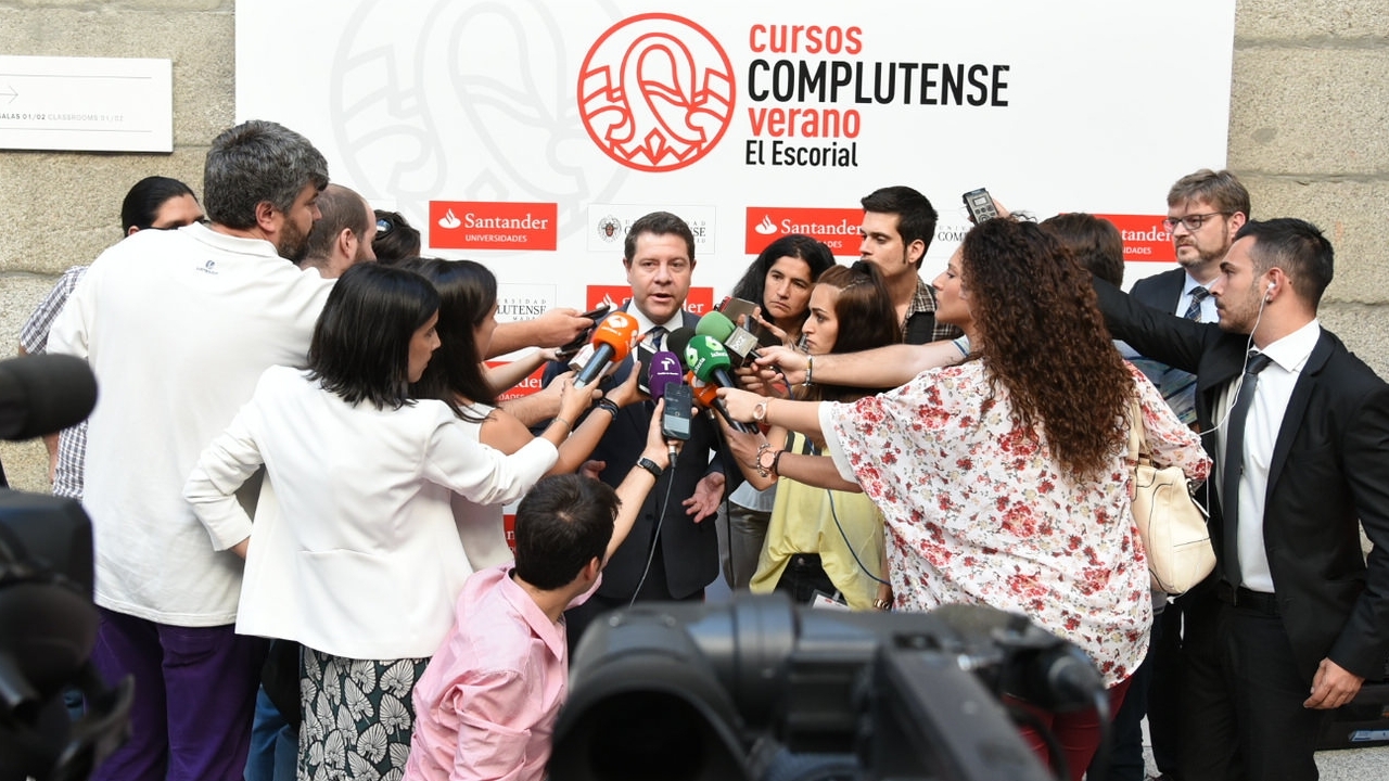 "La pelota está en el tejado de Rajoy, que es quien tiene la obligación política, moral e institucional de intentar formar gobierno"