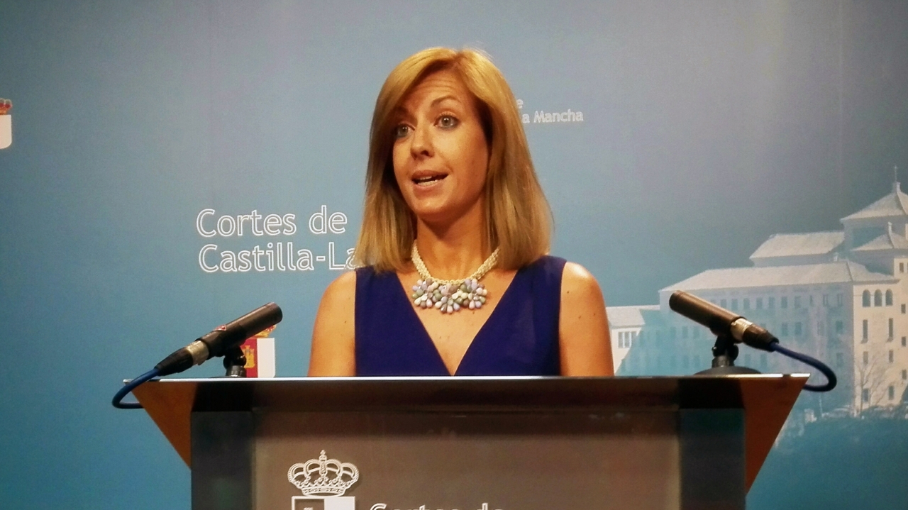 "Este verano hay más camas y más actividad en los hospitales de la región y eso parece que molesta en el PP"