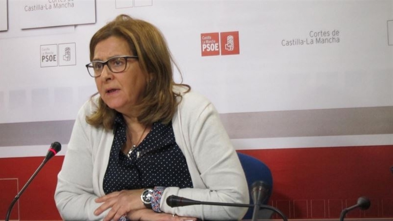 El PSOE se pregunta si "no se ha equivocado el PP" y está criticando ahora los recortes en educación "que perpetró Cospedal"
