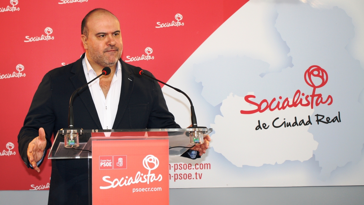 "Quienes retuercen ahora las cifras educativas y sanitarias, lo hacen para que no podamos comprobar su mala gestión en el pasado"