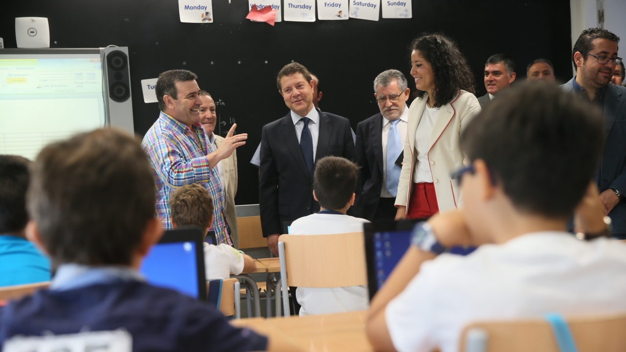 "Ojalá podamos recuperar en estos cuatro años el destrozo hecho y el tiempo perdido en sanidad y educación"