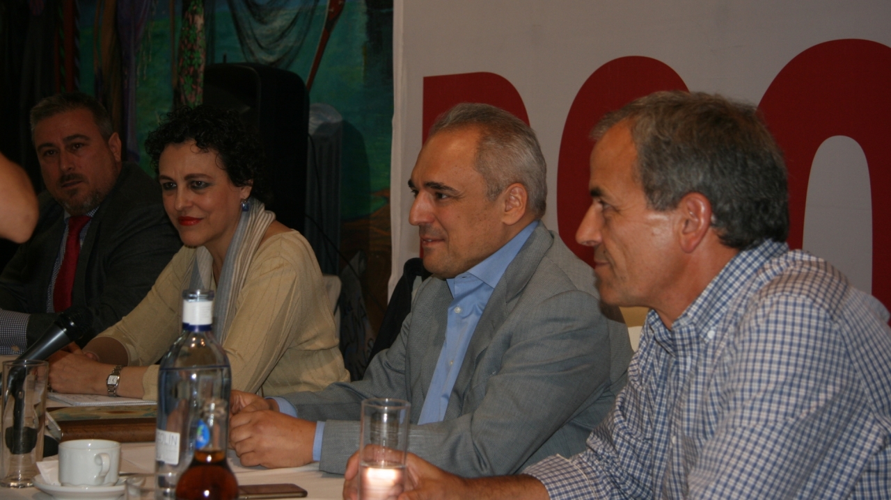 Simancas apela a "la coherencia y responsabilidad" de los partidos que tienen un mandato de cambio