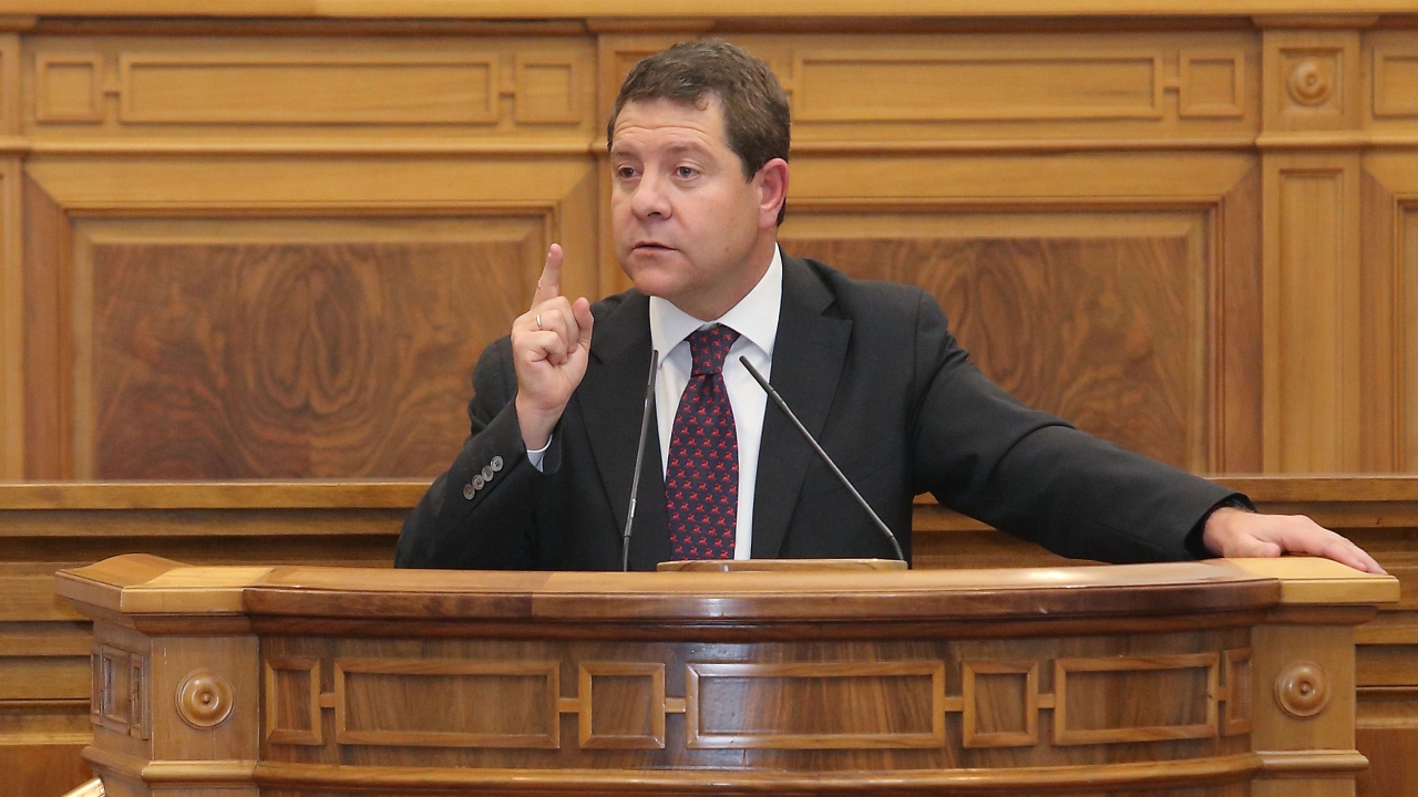 "La diferencia entre ustedes y yo es que ustedes anunciaban recortes y yo anuncio soluciones"