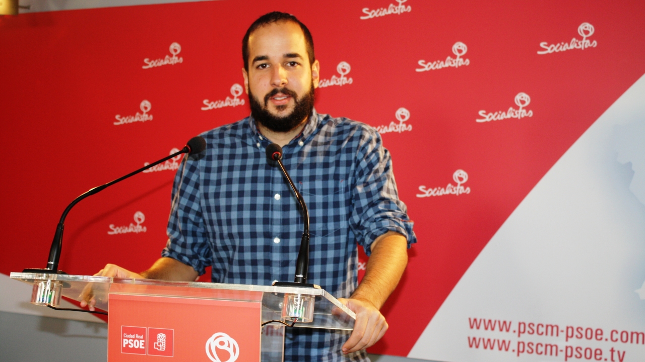 "Hay que seguir creando empleo de la mano de los agentes sociales como se ha hecho con el Plan Extraordinario de Empleo"