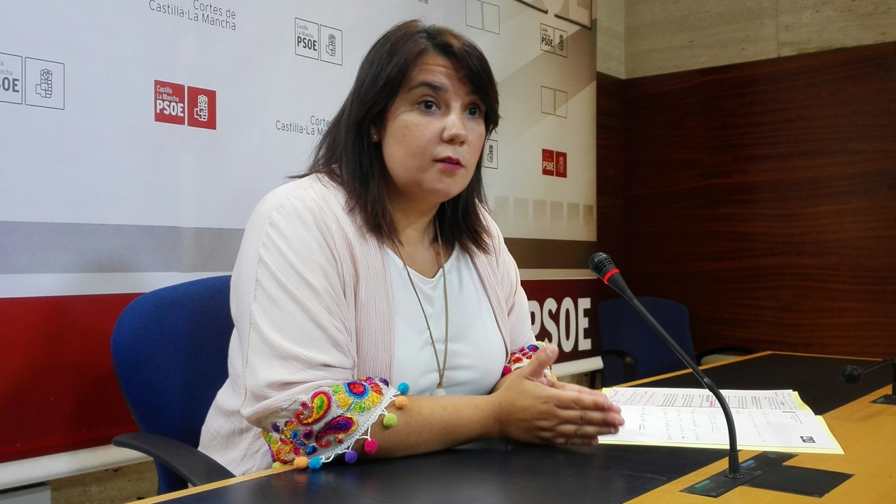 "Los únicos que recortaron en Sanidad y de manera brutal fueron Cospedal y los dirigentes del PP"