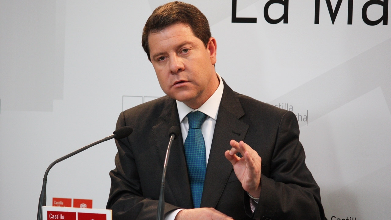 Page tilda de "falsos demócratas escondidos bajo capuchas" a quienes han boicoteado la conferencia de Felipe González