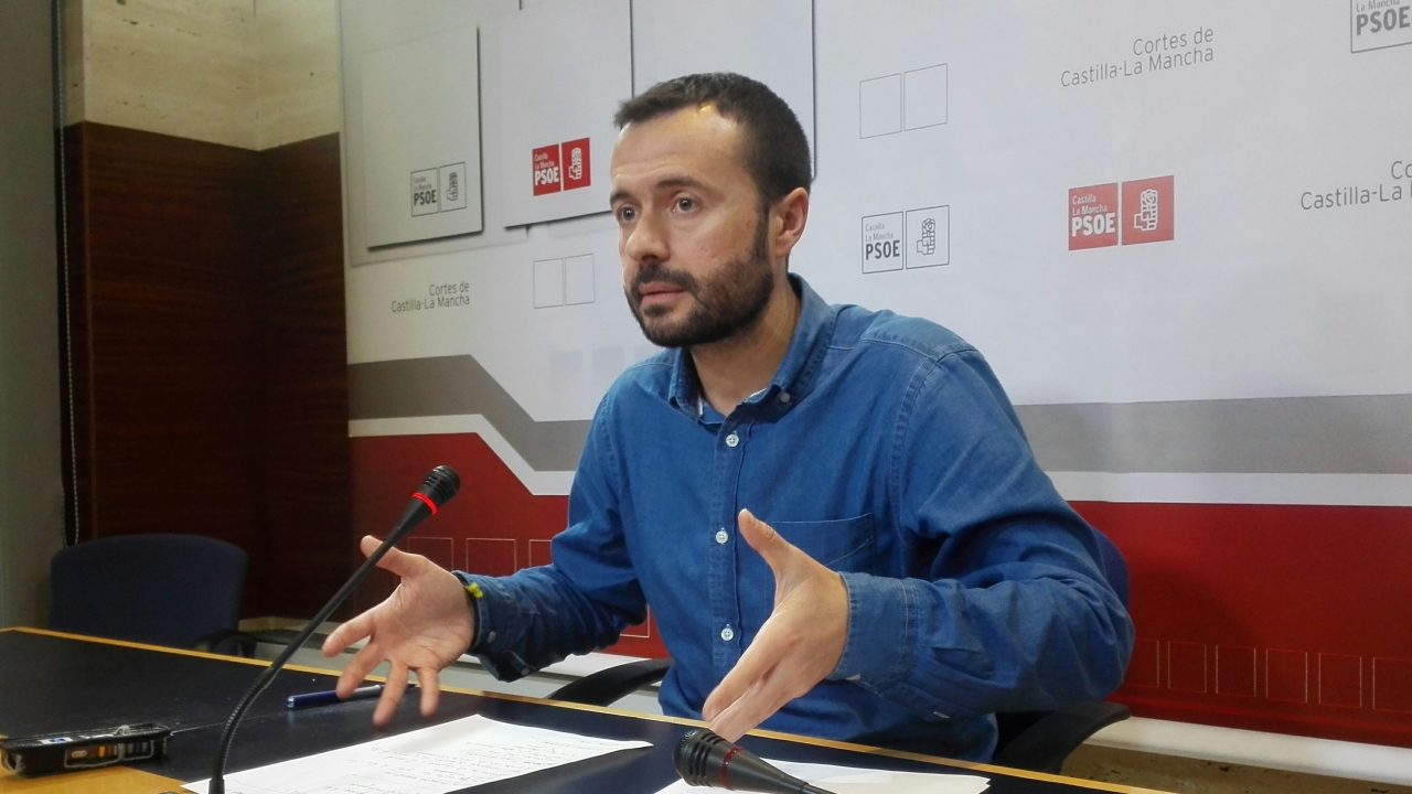 Escudero destaca las medidas sociales del PSOE frente a la oposición de "mentiras y alarma" del PP