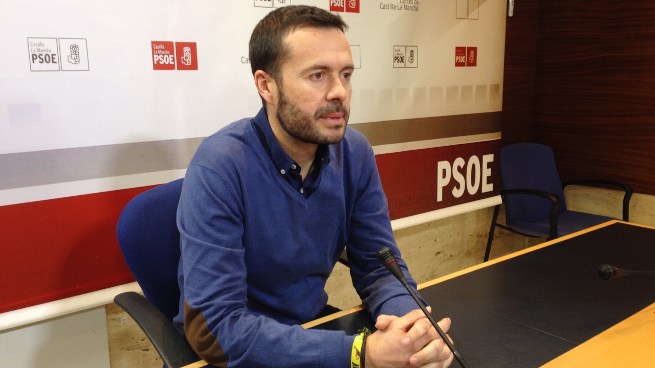 "La bajada del paro en 2016 demuestra que García-Page cumple en materia de empleo"