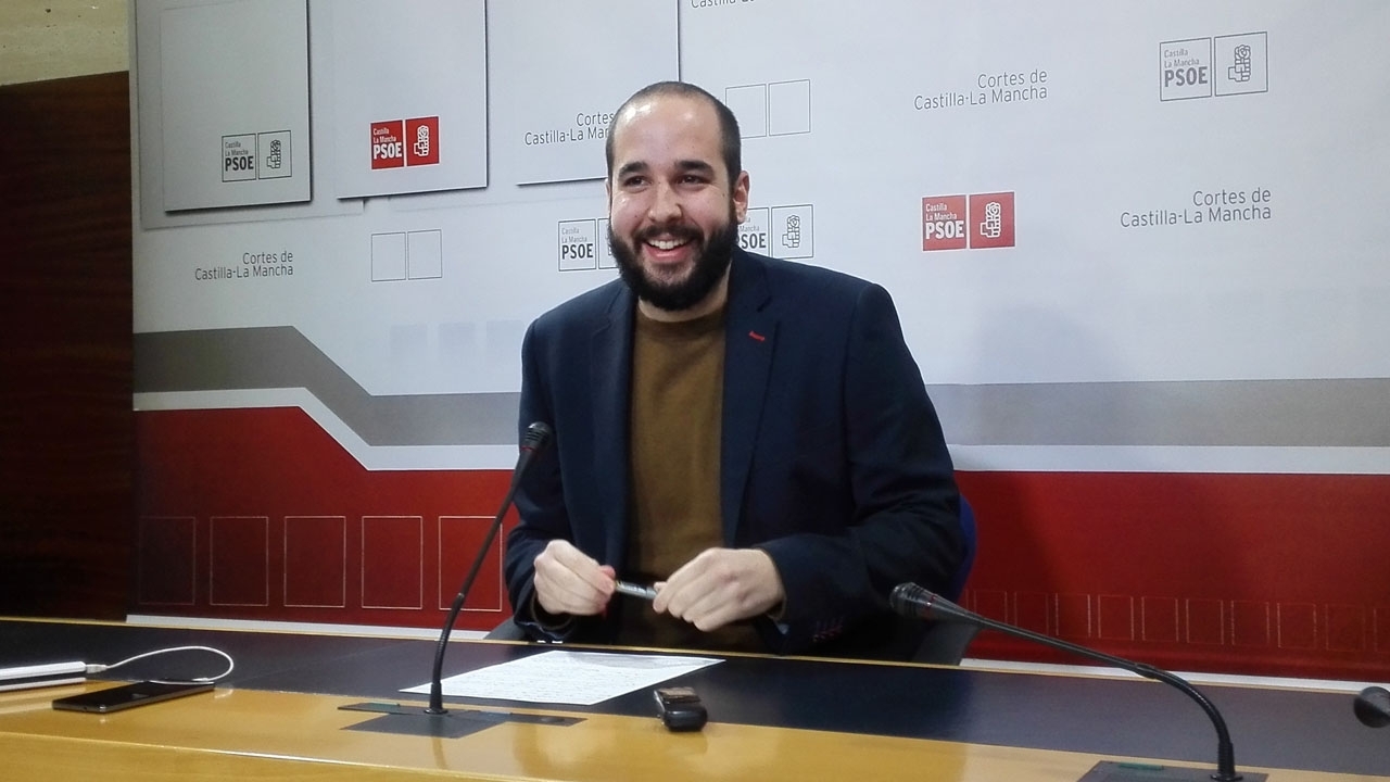 El PSOE lamenta que los dirigentes del PP critiquen los presupuestos regionales "sin ni siquiera haberlos leído"