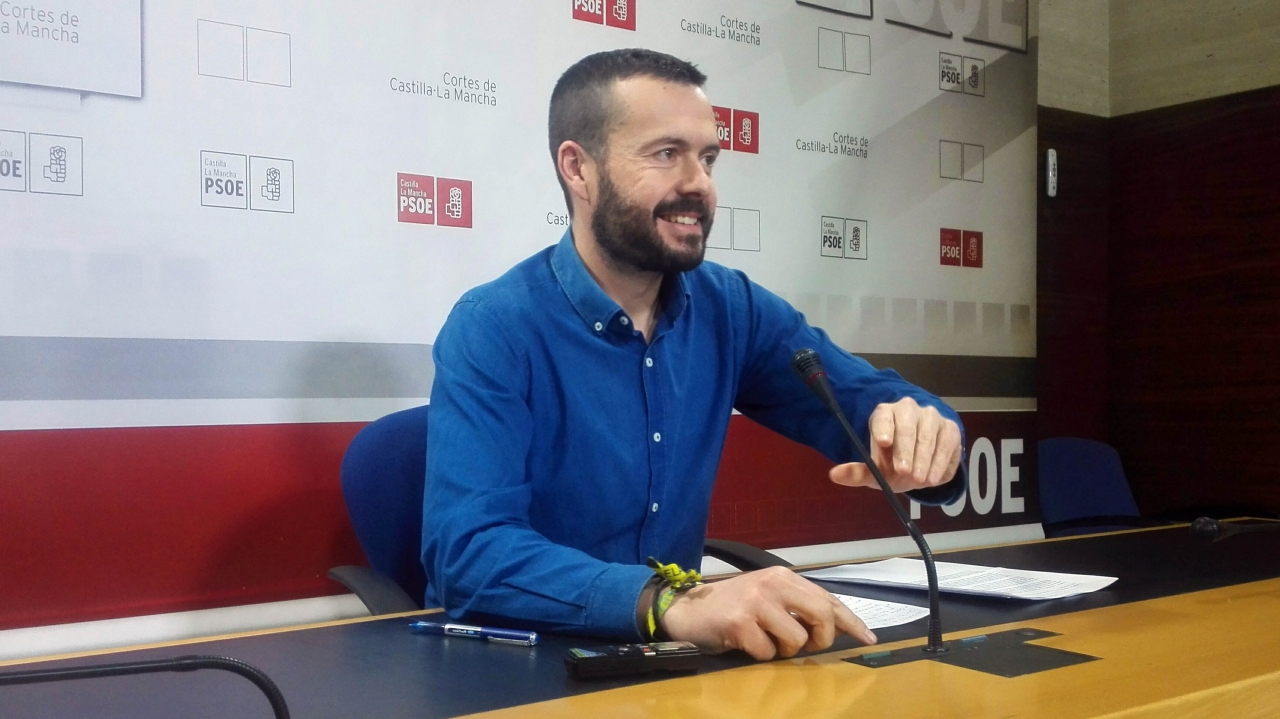 El PSOE exige a los dirigentes del PP que "piensen más en los parados y no boicoteen la segunda fase del plan de empleo"