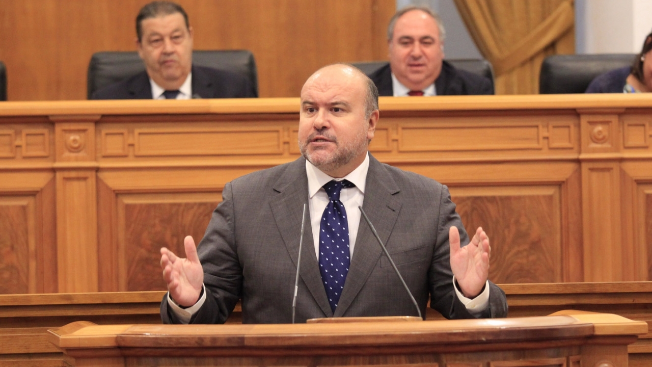 "Los presupuestos regionales para 2017 traerán más profesores, nuevos centros y menos alumnos por aula"