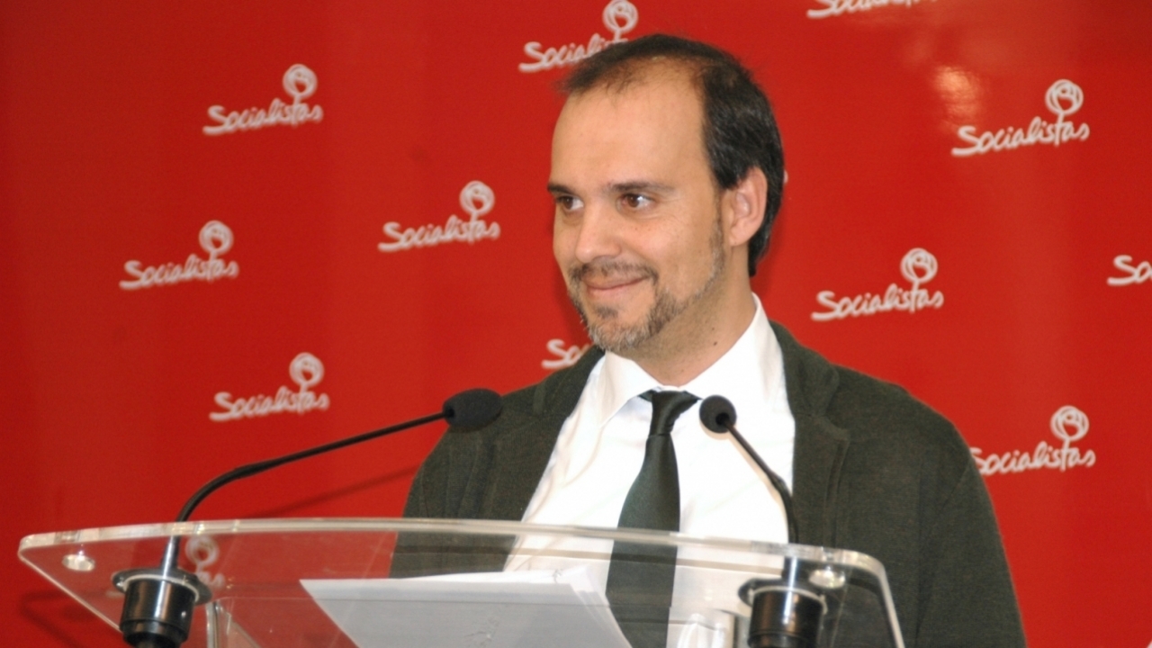 "El PSOE está haciendo una oposición útil y cambiando las cosas para mejorar la vida de las personas"