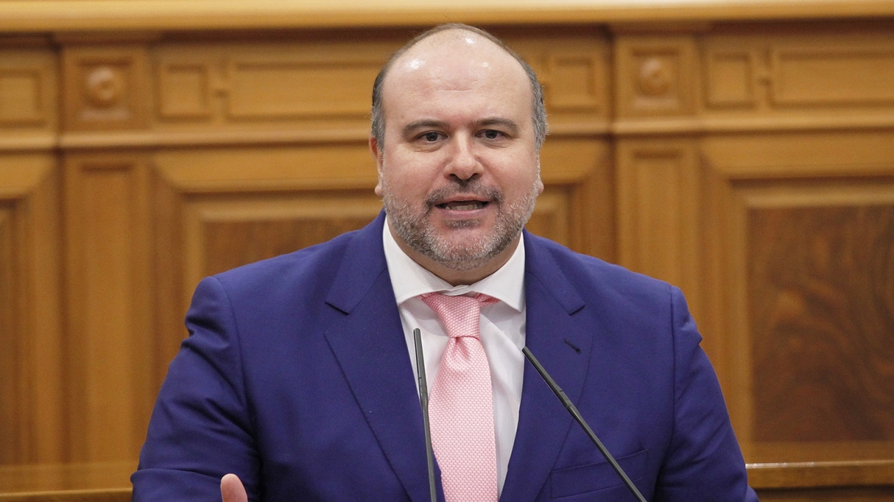 Marín: "Los 26,3 millones que se invertirán en 600 centros educativos dejan clara la apuesta de García-Page por la educación pública"