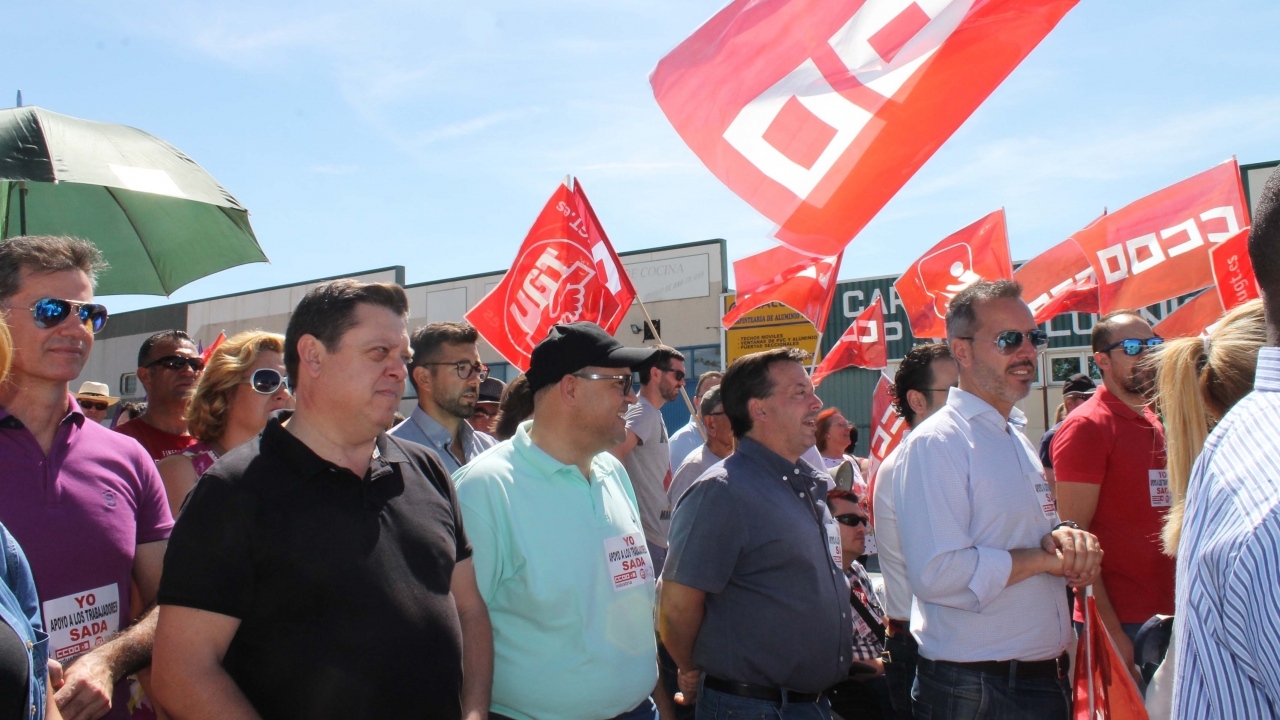 El PSOE de Toledo apoya la movilización de los trabajadores de Sada-Lominchar en defensa de su empleos