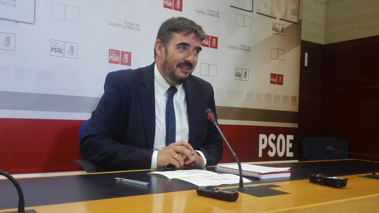 "Es necesario que PP y Podemos estén a la altura de lo que esperan los ciudadanos y arrimen el hombro para aprobar unos nuevos presupuestos"