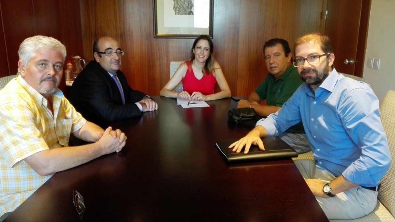 El PSOE  de C-LM escucha y apoya la reivindicaciones de las autoescuelas de la región