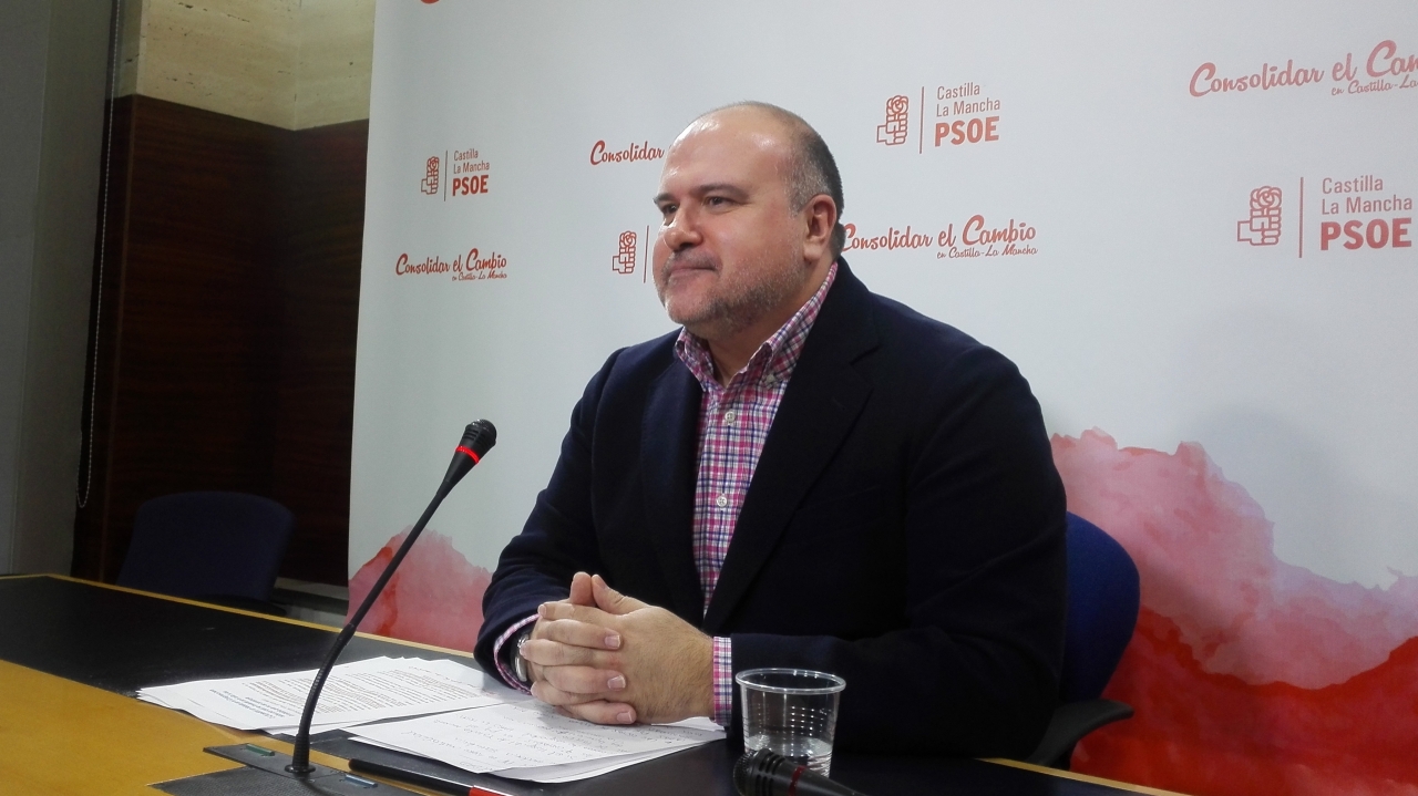 "Es muy grave que el gobierno de Rajoy haya gastado 100 millones de euros en un basurero nuclear que sólo cosecha sentencia judiciales en contra"