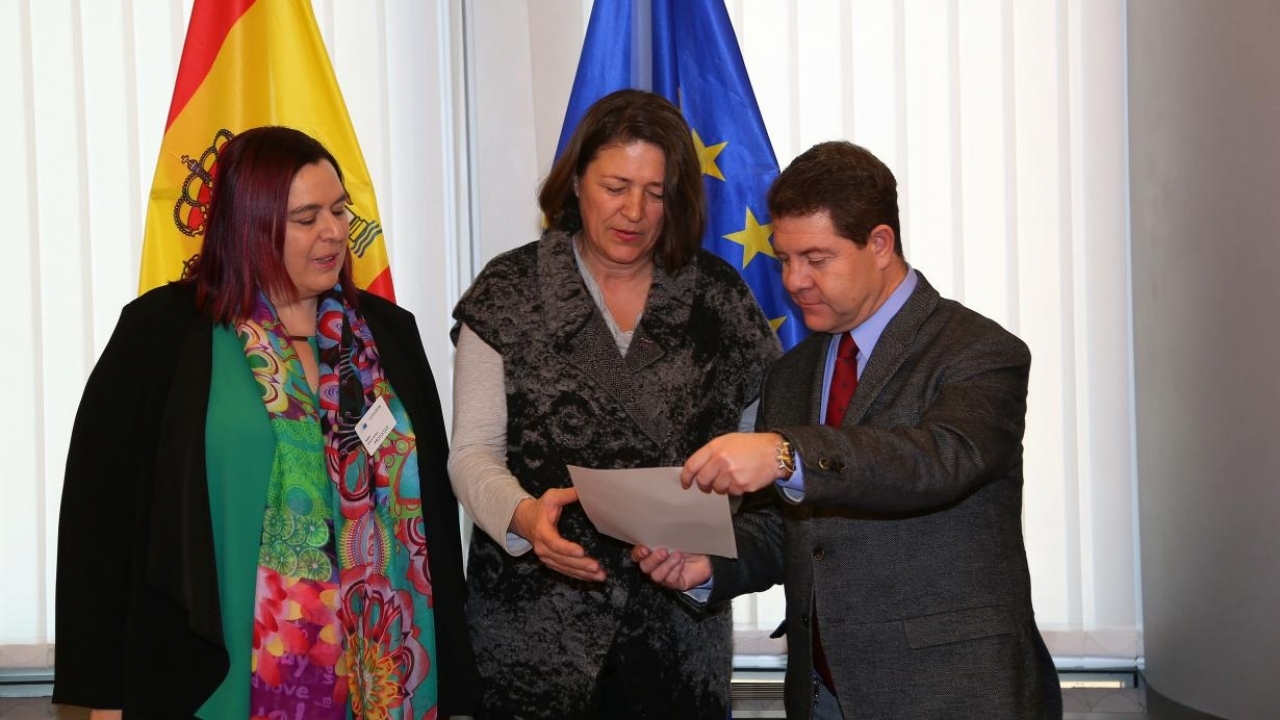 García-Page consigue el compromiso de la UE de acercar posturas con Portugal para acelerar la conexión de Alta Velocidad entre Madrid y Lisboa