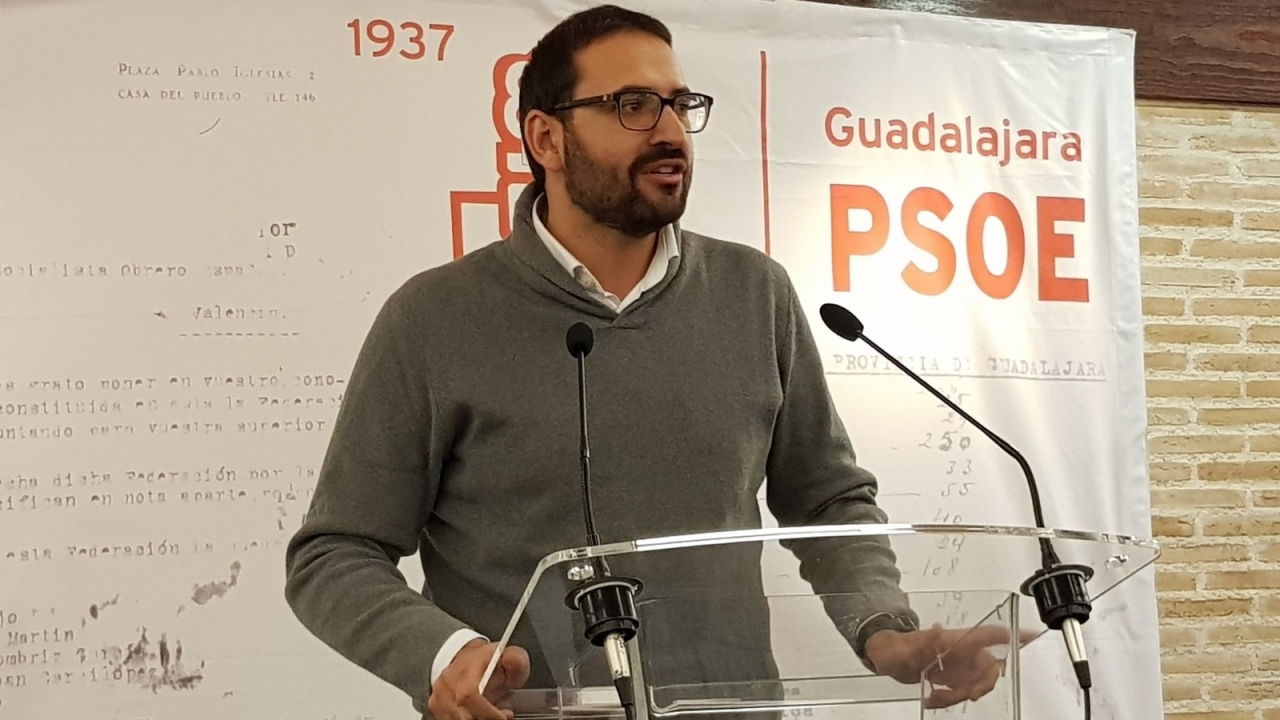 "Si hoy no tenemos una Ley de Garantías Sanitarias es por la firma de Cospedal que derogó la que aprobó un gobierno socialista"