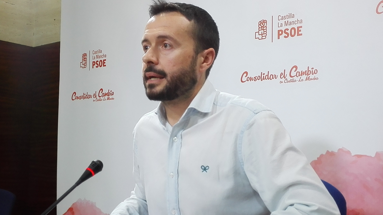 "Mientras Cospedal se ve continuamente salpicada por la corrupción, cada día el gobierno de Page sigue mejorando la vida de las personas"