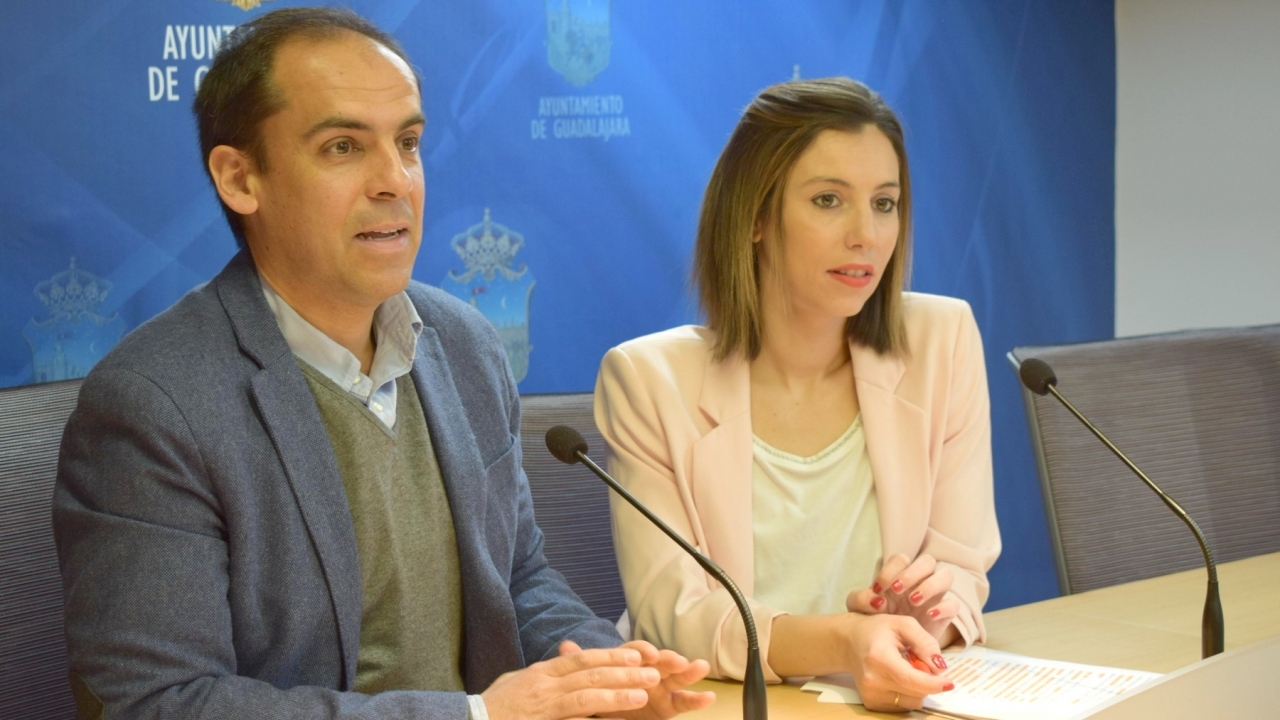 "Si Román quiere ver las obras del campus, sólo tiene que ceder los terrenos"