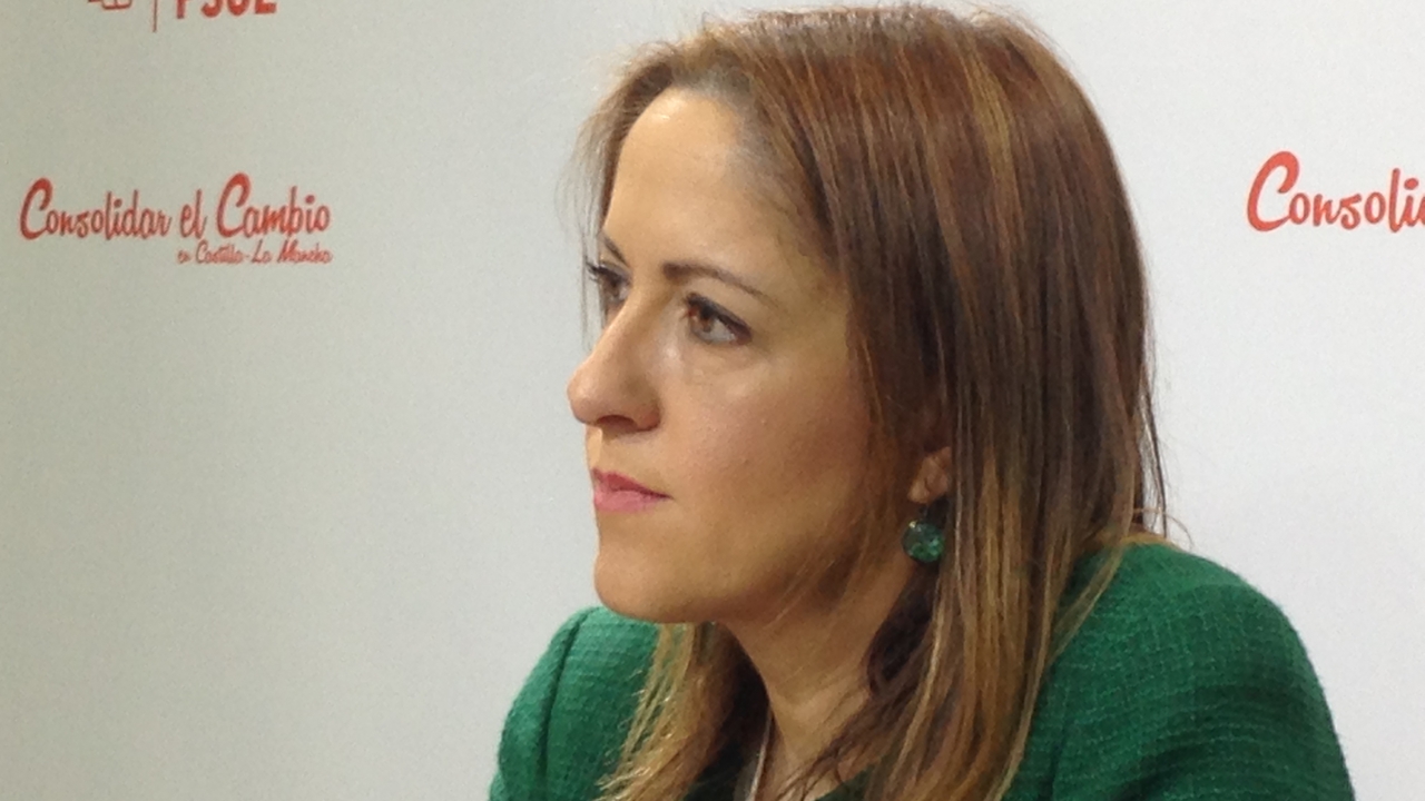 "Los dirigentes del PP están una estrategia premeditada de atacar a la sanidad pública para beneficiar a los amigos de Cospedal"