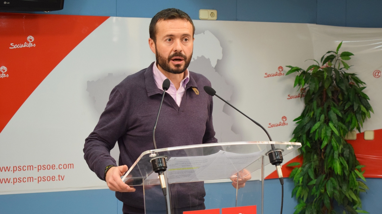 "Si el PP quiere que la gente les tome en serio, que empiecen por poner gratis el aparcamiento en toda Guadalajara"