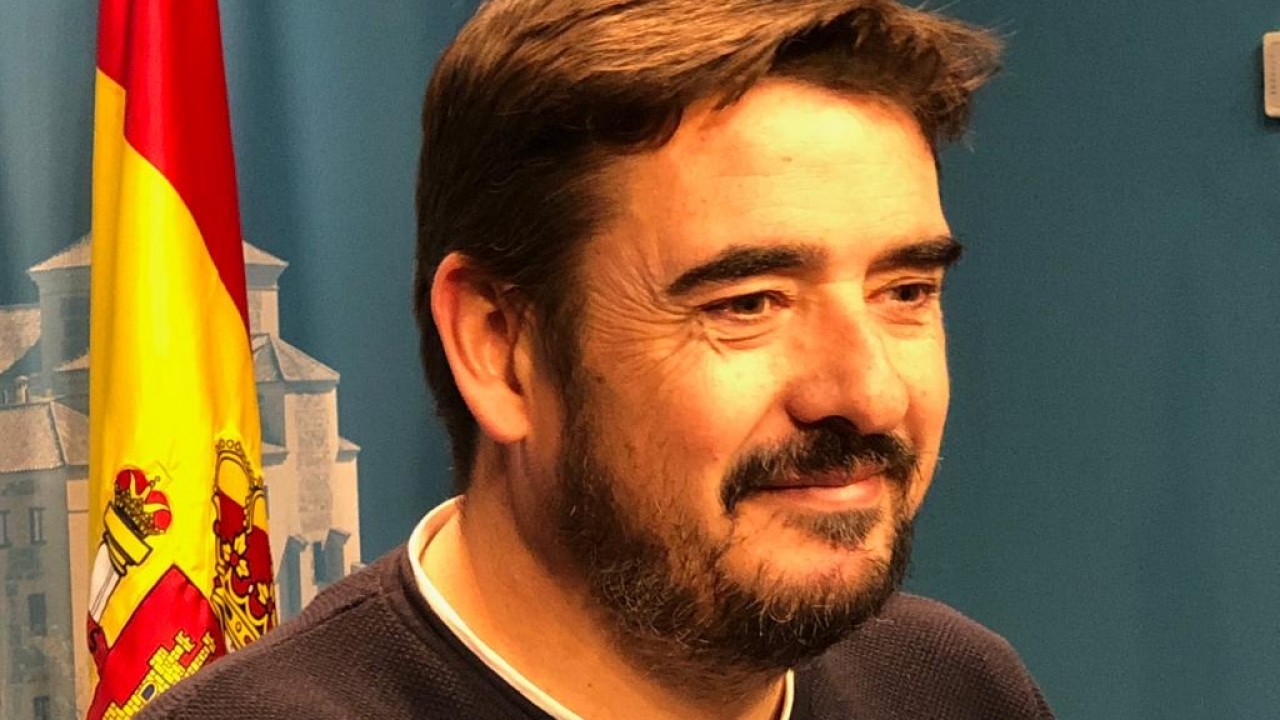 "Hemos pasado de la manipulación y el despilfarro de Nacho Villa a una televisión y radio públicas al servicio de los ciudadanos"